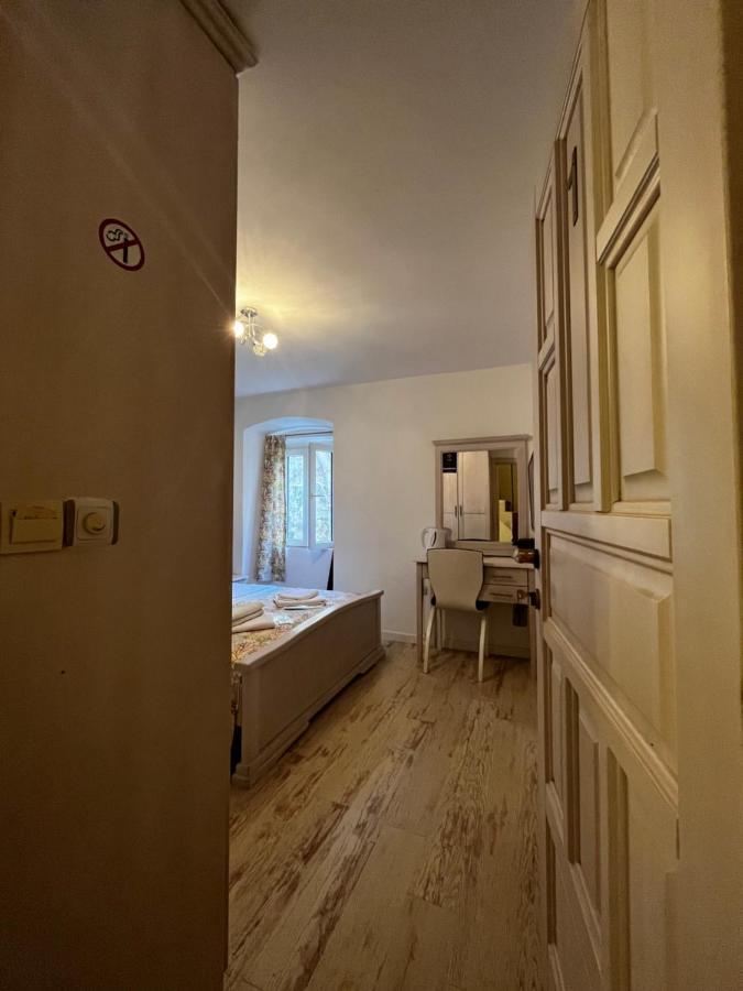 Athos Guesthouse Kotor Dış mekan fotoğraf
